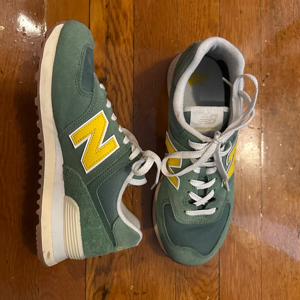 New Balance 574 Women’s Sneakers - Size 7.5 - Mallard Green/Ginger Lemon